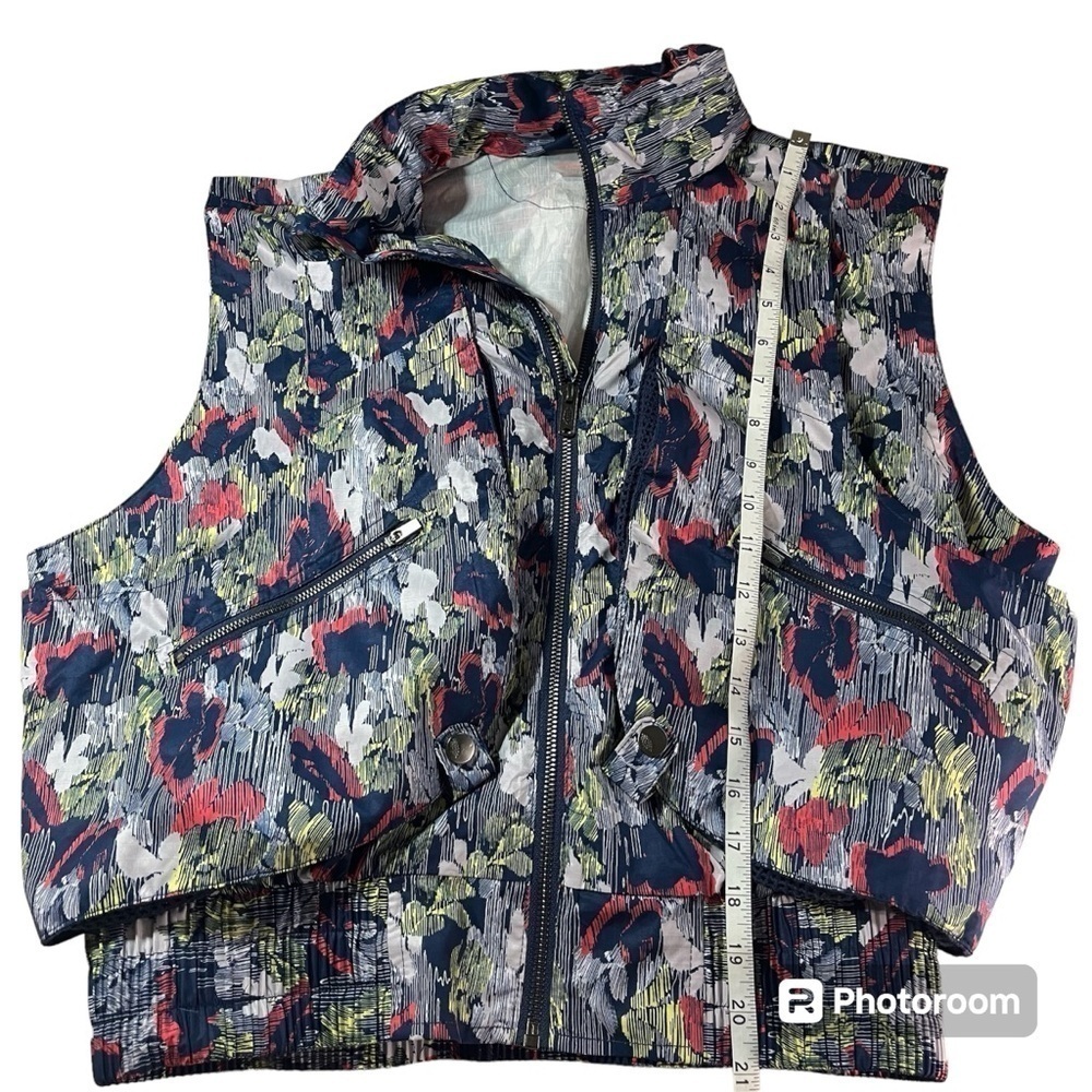 FP Movement by Free People Hooded Vest and Shorts Outfit, Size Small - Picture 9 of 15